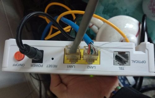 移动宽带光纤猫如何连接无线路由器设置